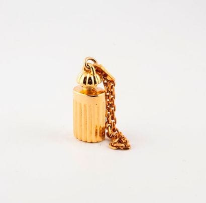BALENCIAGA


Porte-clé ou bijou de sac figurant...