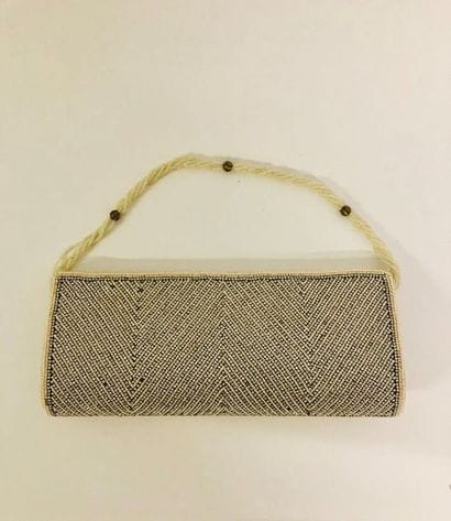 Petite pochette format baguette entièrement...