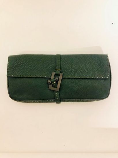 Renaud PELLEGRINO


Pochette rectangulaire...