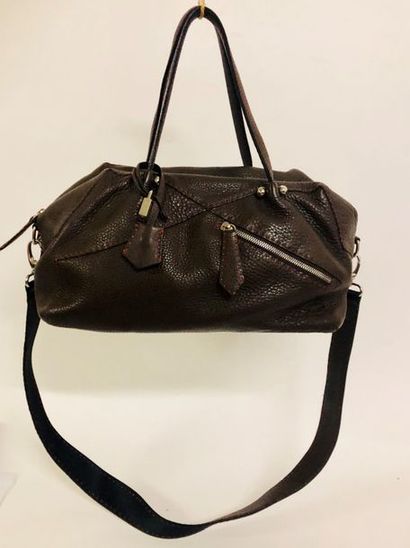 Renaud PELLEGRINO


Sac en cuir grainé brun...