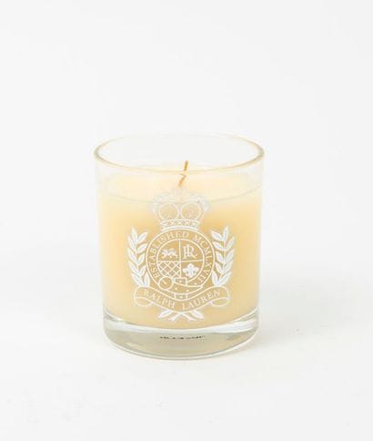 RALPH LAUREN


Bougie parfumée senteur bergamote...
