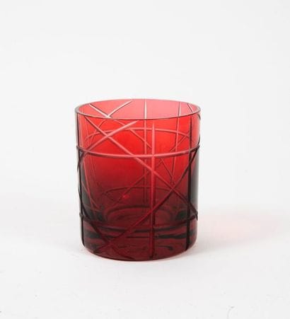 DIOR


Photophore en verre transparent rouge...