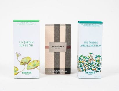 Lot comprenant : 

- BURBERRY London

Eau...