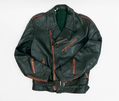Haelson

Veste allemande de motocycliste...