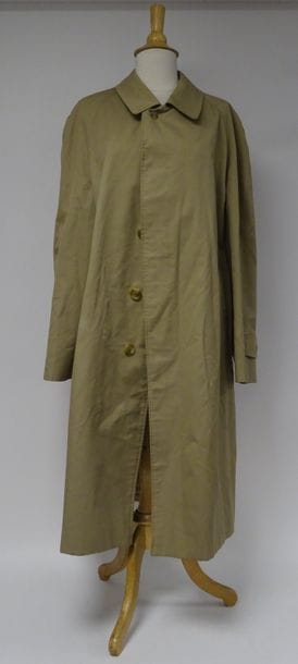 BURBERRYS'


Long imperméable d'homme en...