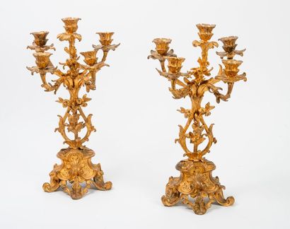 Paire de candélabres en bronze doré à cinq...