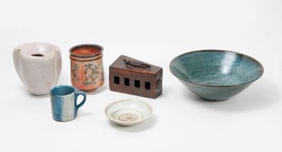 Lot de 6 pièces en céramique du XXème siècle

-...