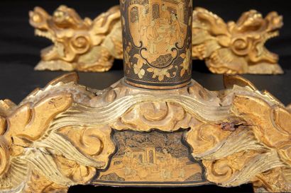CHINE, Canton - XIXe siècle
Table à couture...