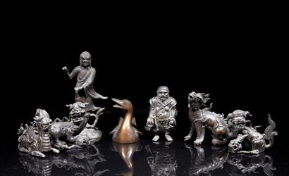 CHINE - Vers 1900
Ensemble comprenant un...