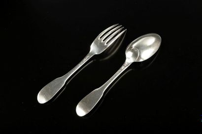 Couvert en argent uni plat. 
Angers, 1745-46...