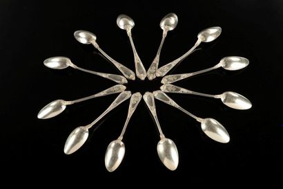 Série de 12 petites cuillers en argent modèle...