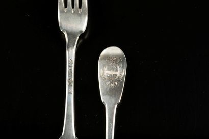 Ensemble de trois cuillers et trois fourchettes:...