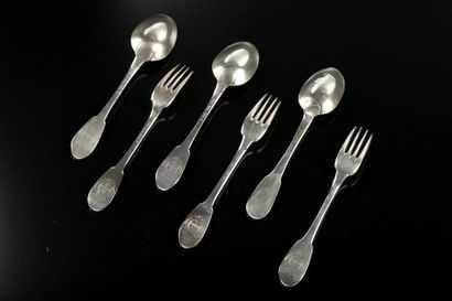 Ensemble de trois cuillers et trois fourchettes:...