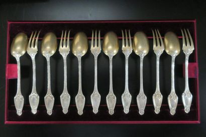 Service à dessert en argent et vermeil, les...