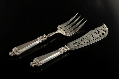 Couvert de service à poisson en argent et...