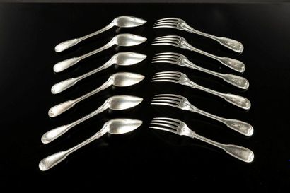 Série de six cuillers et six fourchettes...