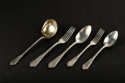 Série de couverts en argent, modèle rocaille:...