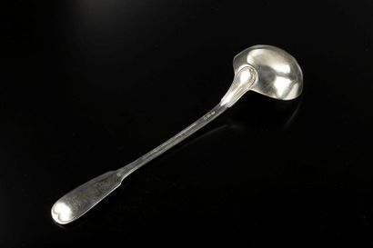 Louche en argent à filets. 1809-1819. 242...