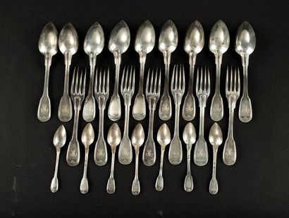 Ensemble de couverts en argent à filets:...