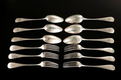 Série de six cuillers et six fourchettes...