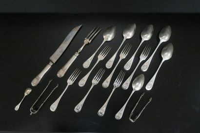 Ensemble de couverts en argent : 6 cuillers,...