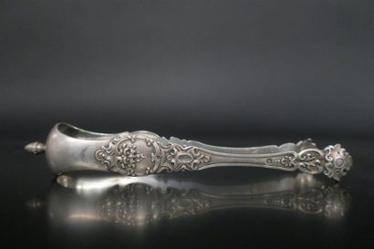 Ensemble de couverts en argent : 6 cuillers,...