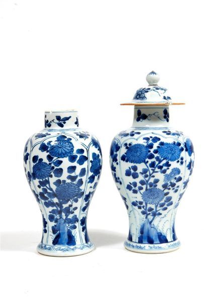 CHINE. Epoque Kanghi (1662-1722). Paire de...