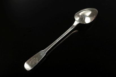 Cuiller à ragoût en argent uni. 
Caen, 1774-75....