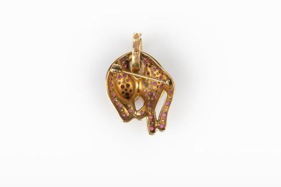 Pendentif panthère en or pavé de diamants,...