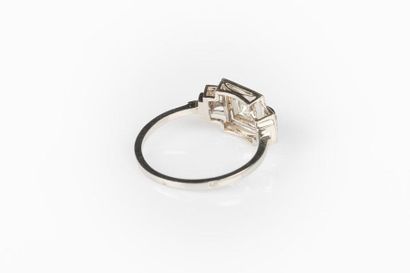 Bague en platine sertie de diamants taille...