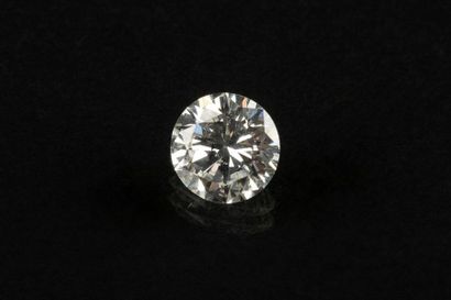 Diamant rond taille brillant sur papier,...