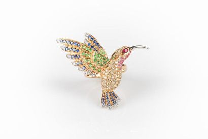 Bague en or de deux tons à décor d'un colibri...