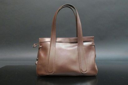 LONGCHAMP. Sac à main en cuir brun