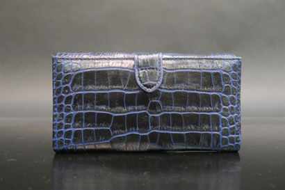 MAC DOUGLAS. Portefeuille en cuir marine....