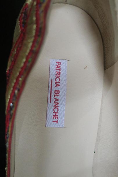 PATRICIA BLANCHET. Paire d'escarpins pailletés....