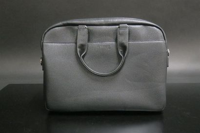 LE TANNEUR. Porte-documents en cuir noir...
