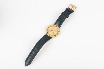 CORUM. Bracelet-montre d'homme etra-plate...