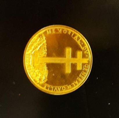 1 médaille en or: Général de Gaulle, commémotation...