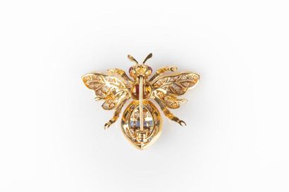 Petite broche guêpe en or articulée, entièrement...