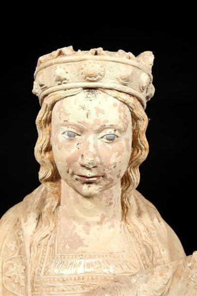 Vierge à l'Enfant en pierre calcaire sculptée...