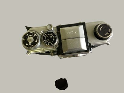 Set of six assorted EDIXA-MAT REFLEX camera...