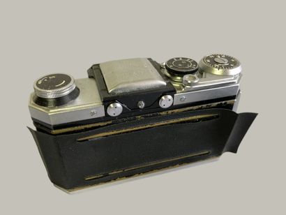 Set of six assorted EDIXA-MAT REFLEX camera...