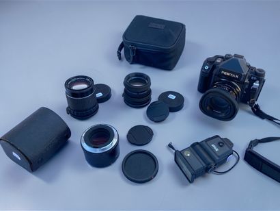 Asahi Pentax photography kit. Pentax 67 II...