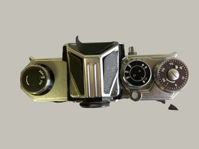 Set of six EDIXA cameras, including five...