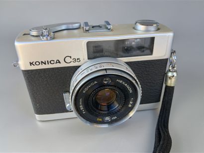 Set of four assorted cameras, as-is (untested):...