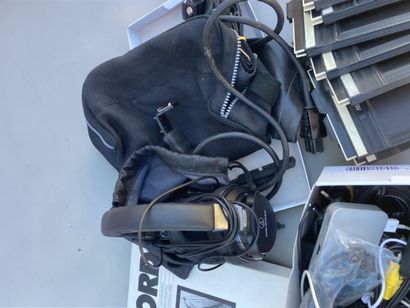 Assorted photographic and audio equipment,...