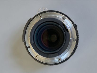 Assorted photographic equipment, as-is. Chrome-plated...