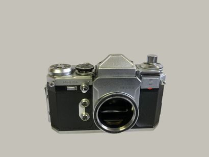 Set of six EDIXA cameras, including five...