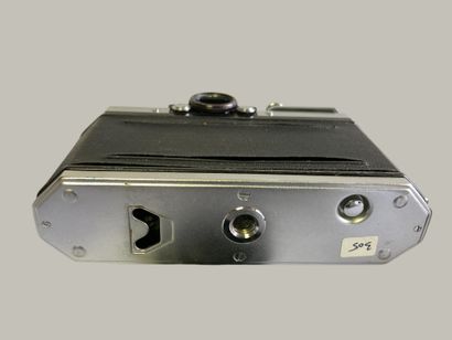 Set of six assorted EDIXA-MAT REFLEX camera...