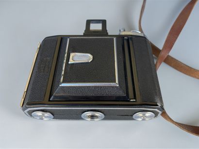 Set of four assorted cameras, as-is: Zeiss...